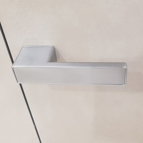 Ручка на розетці Torn Discovery хром матовий із вбудованим фіксатором