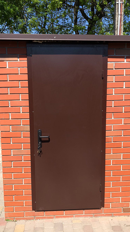 Бронедвері