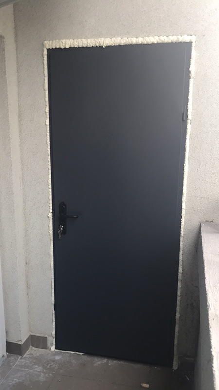 Бронедвері