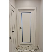 Фото міжкімнатних дверей зі склом навколо фільонки