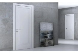 Міжкімнатні білі двері з масиву