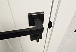 Безупречный стиль: Реальные фото белых дверей в интерьере